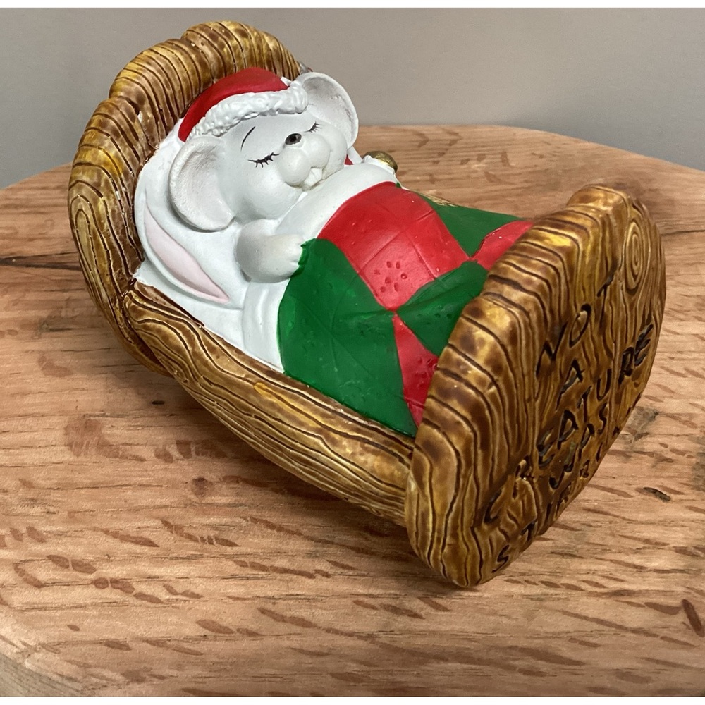 🟢 Vintage - Sankyo Music Box - Plays “It’s A Small World” - Cute Mouse Sleeping